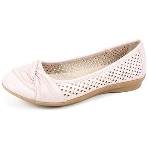 Cliffs Harlyn Perforated Flat Pale Pink